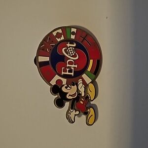 Disney Parks Collectible Pin